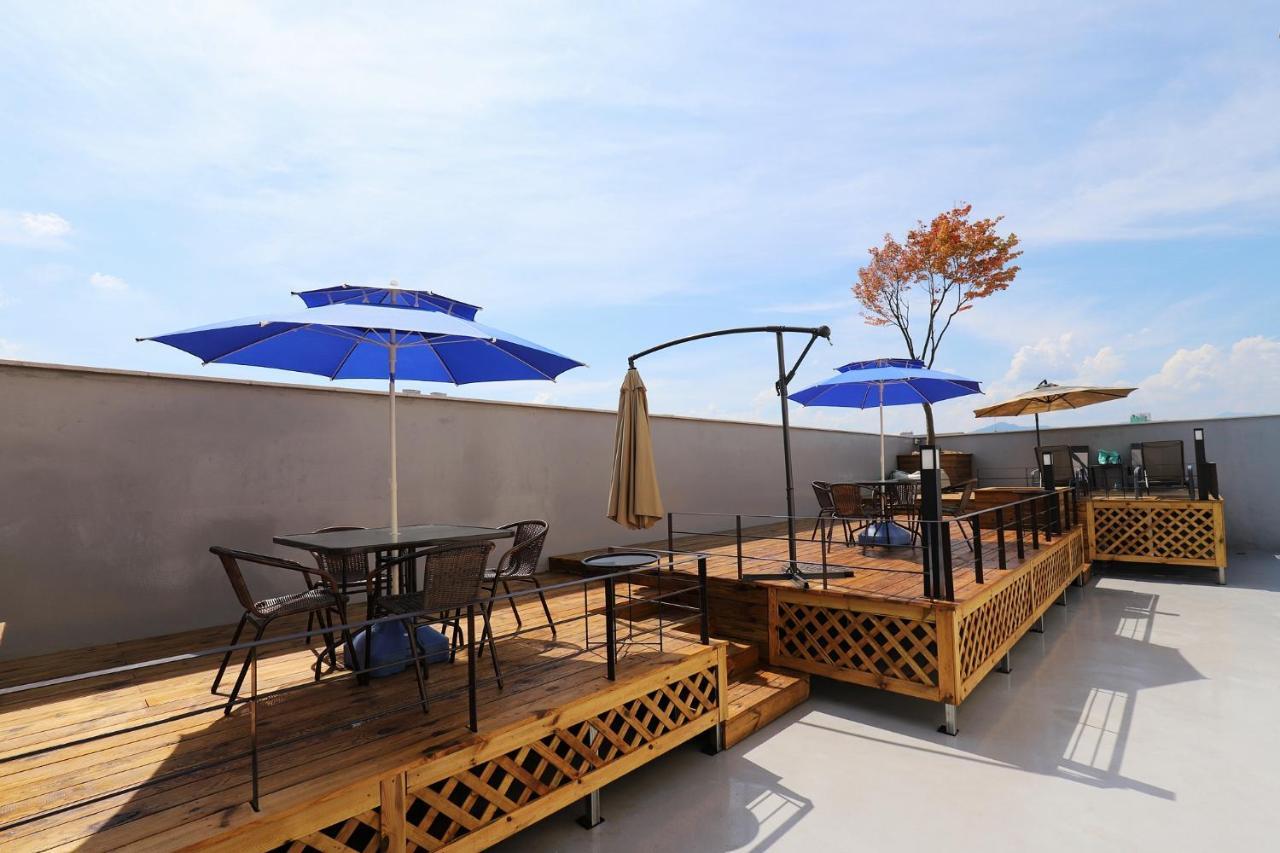 Chuncheon Hotel Bentley Екстериор снимка