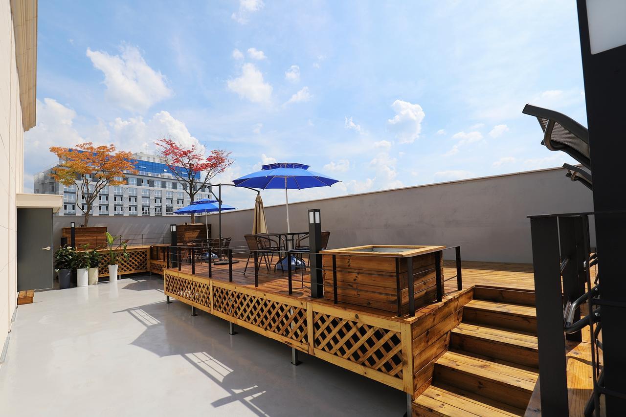 Chuncheon Hotel Bentley Екстериор снимка
