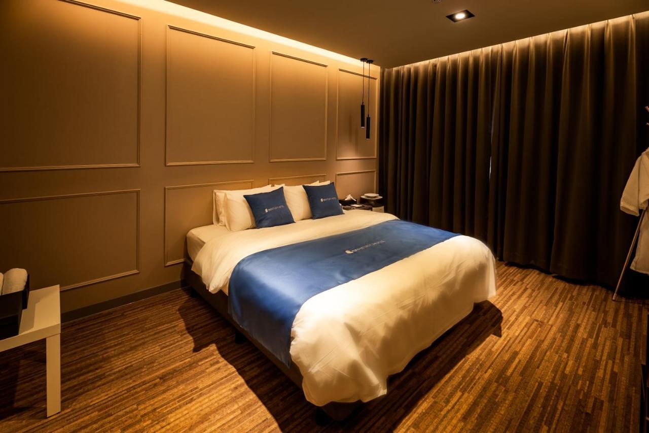Chuncheon Hotel Bentley Екстериор снимка