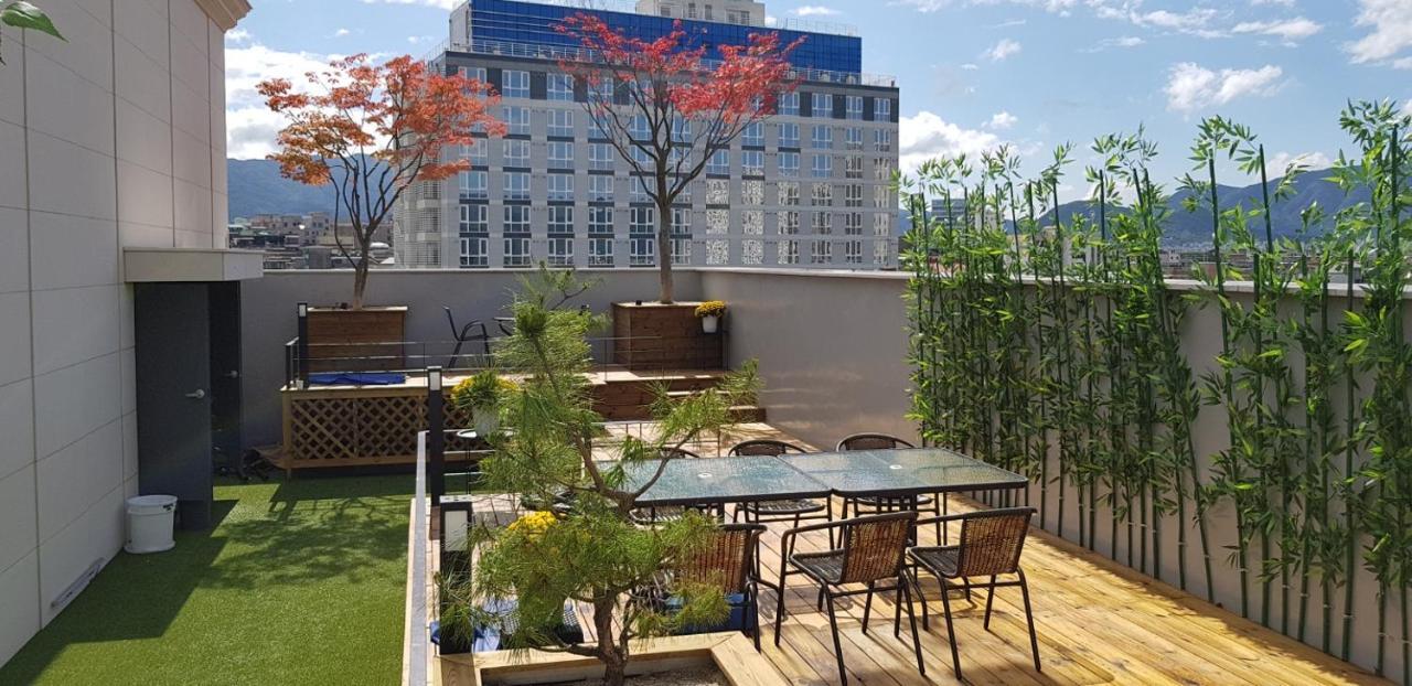 Chuncheon Hotel Bentley Екстериор снимка